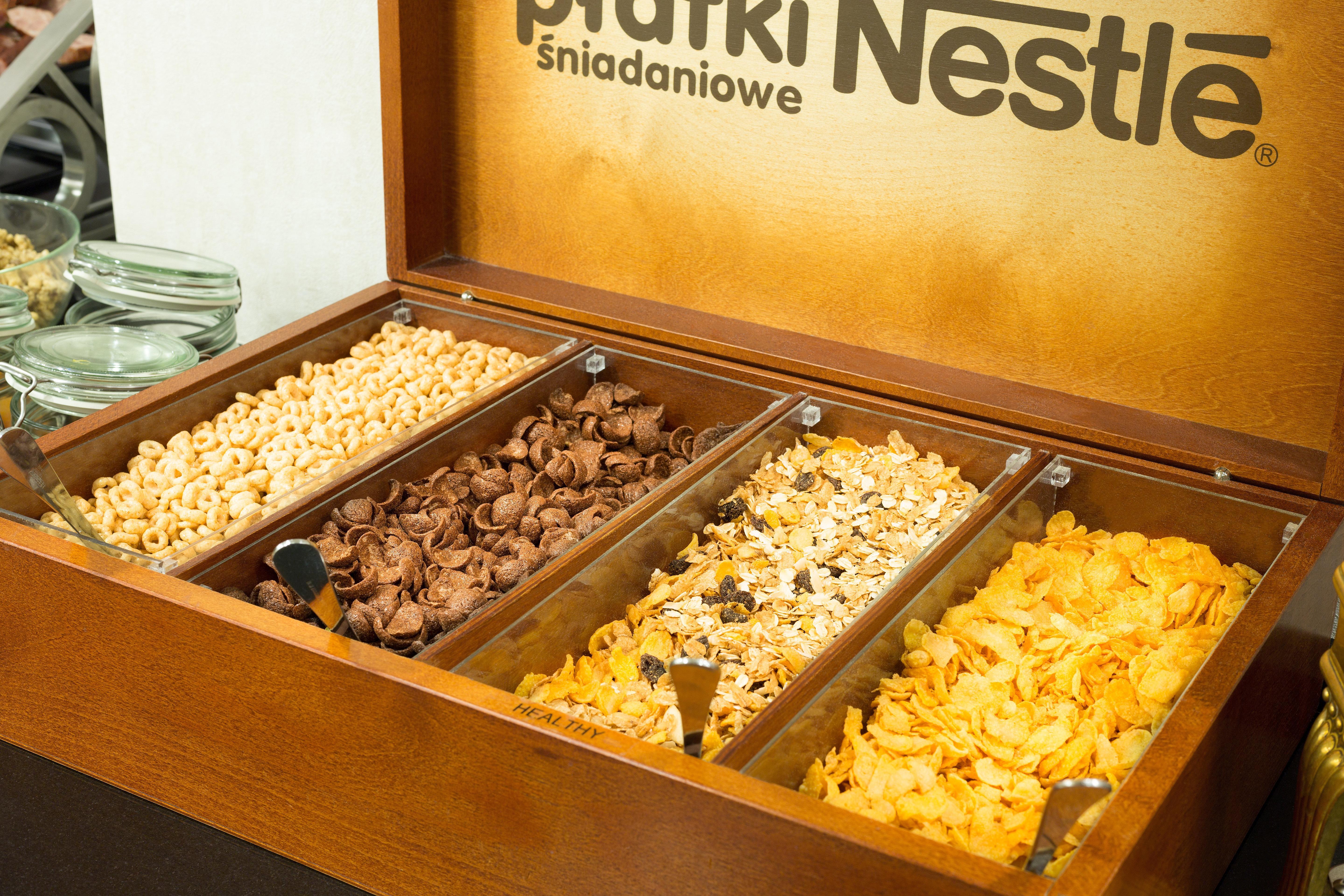 Holiday Inn Krakow City Centre By Ihg Ngoại thất bức ảnh A selection of Nestlé's various cereal brands