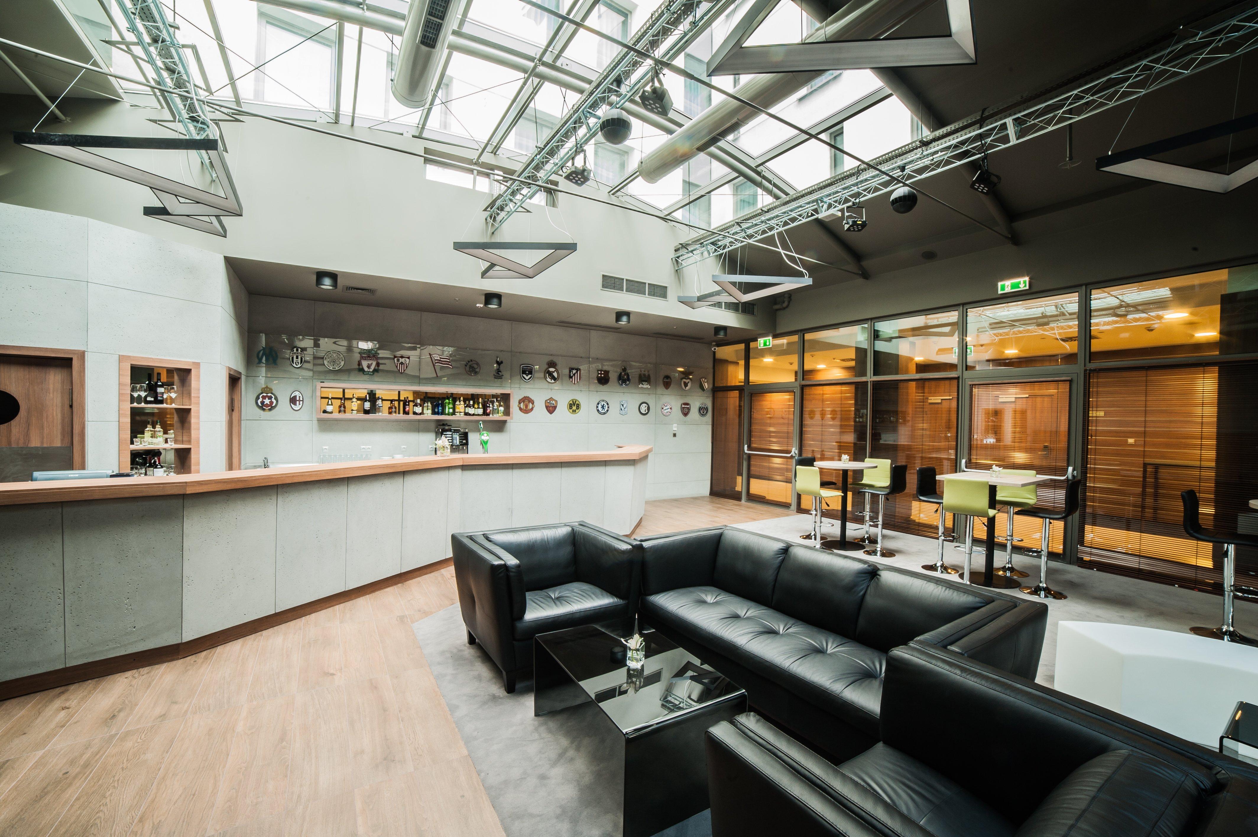 Holiday Inn Krakow City Centre By Ihg Ngoại thất bức ảnh The lounge at the airport