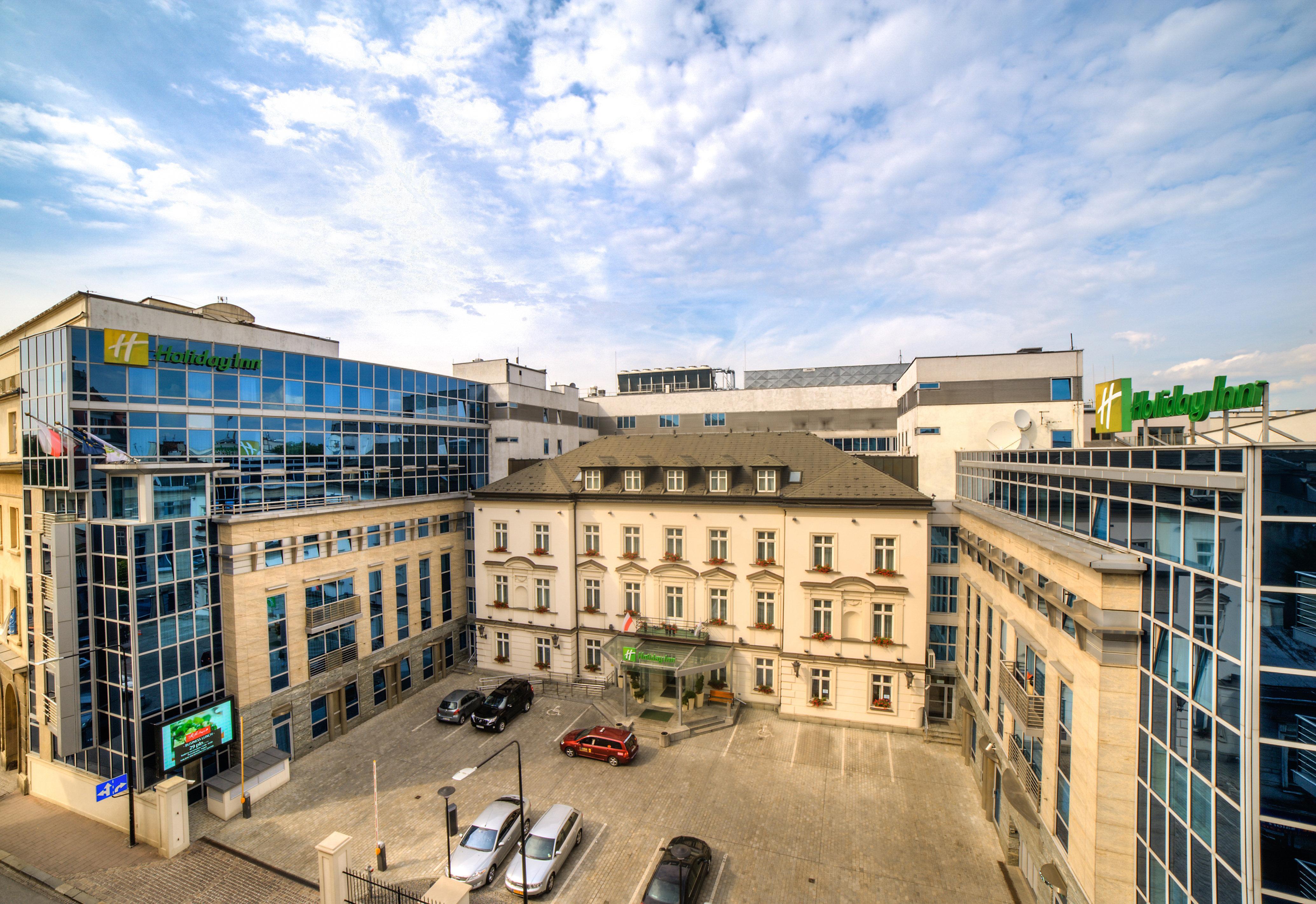 Holiday Inn Krakow City Centre By Ihg Ngoại thất bức ảnh The headquarters of the company in Warsaw