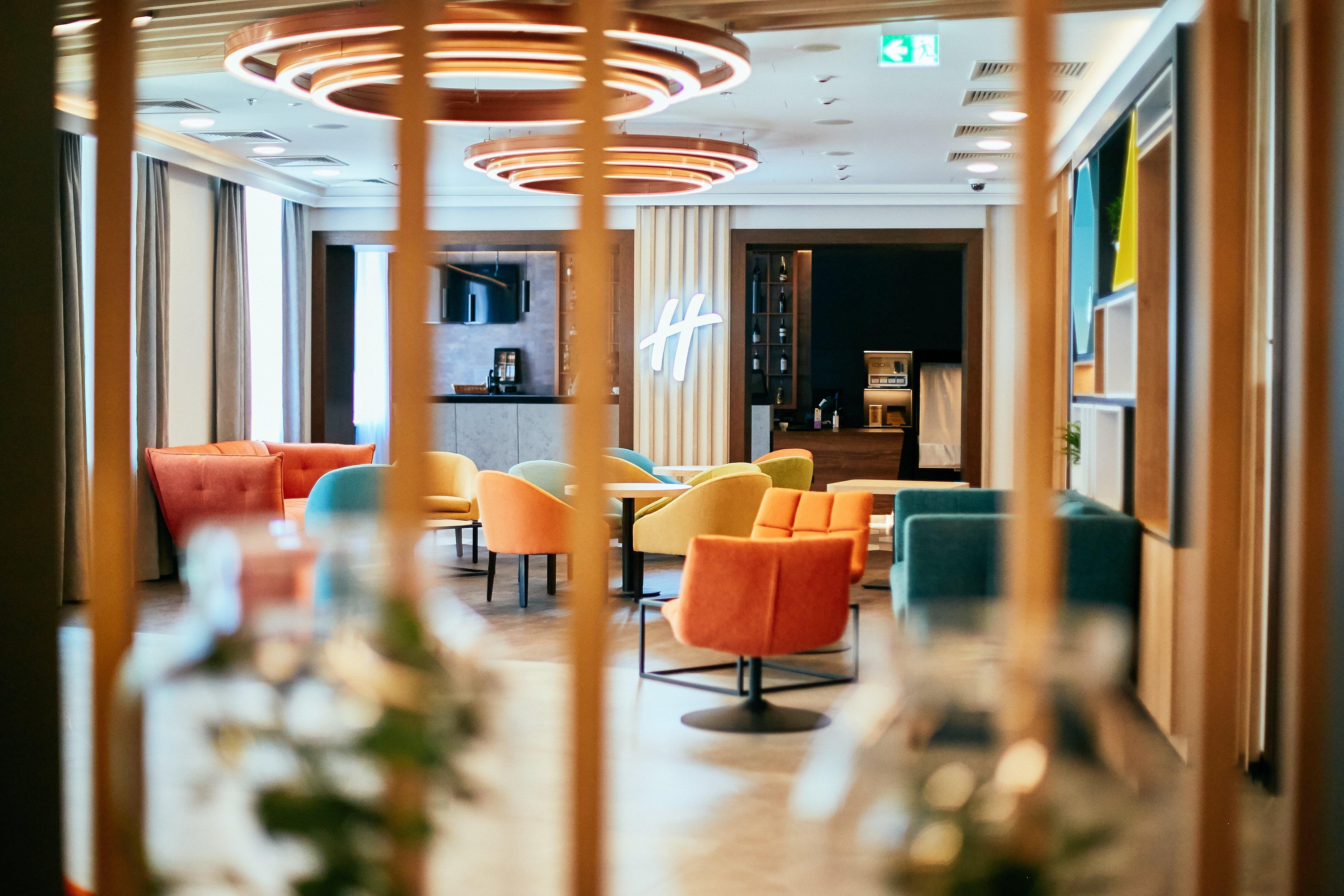 Holiday Inn Krakow City Centre By Ihg Ngoại thất bức ảnh The lounge at Tallinn Airport