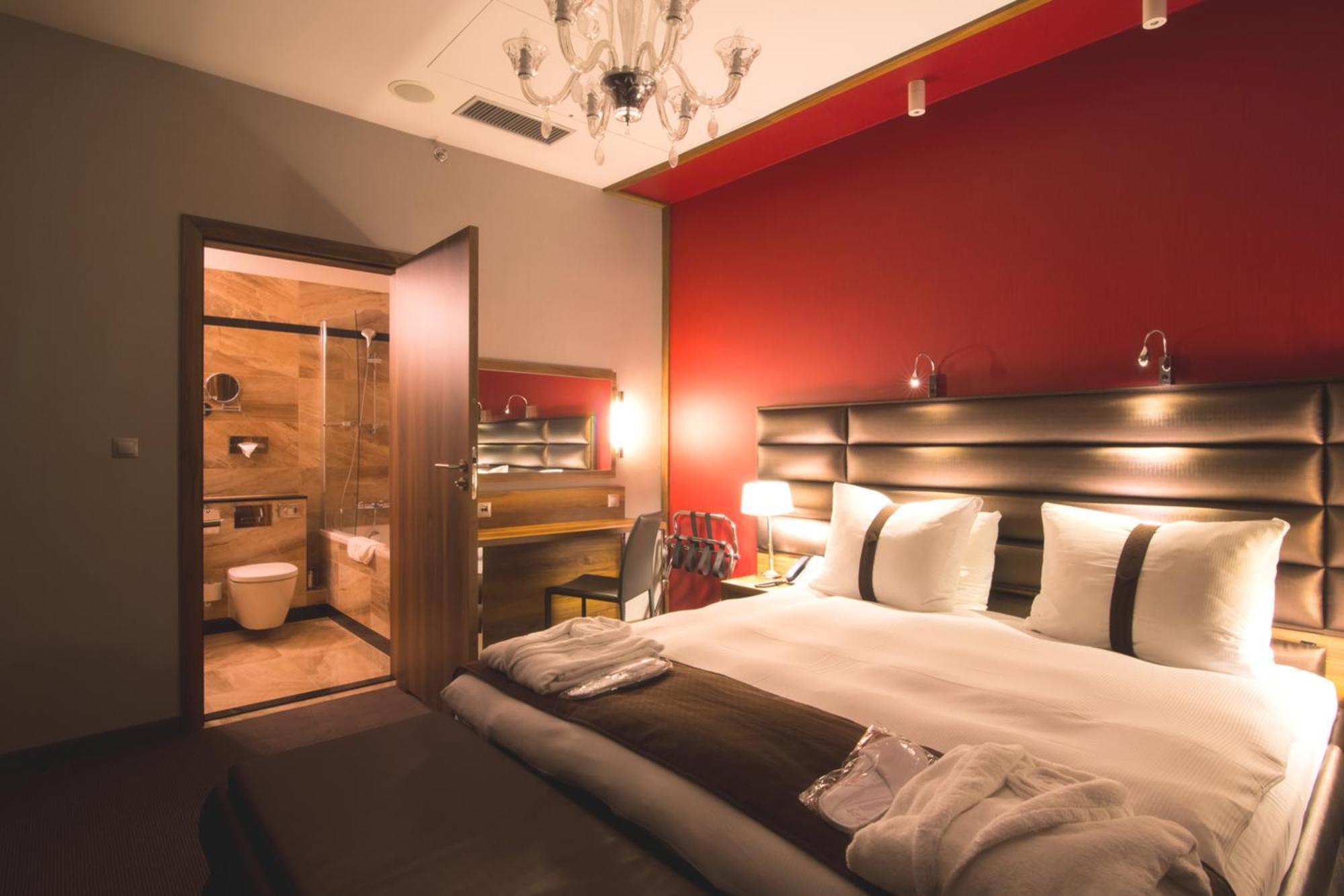 Holiday Inn Krakow City Centre By Ihg Ngoại thất bức ảnh A room at the Hotel de la Tour