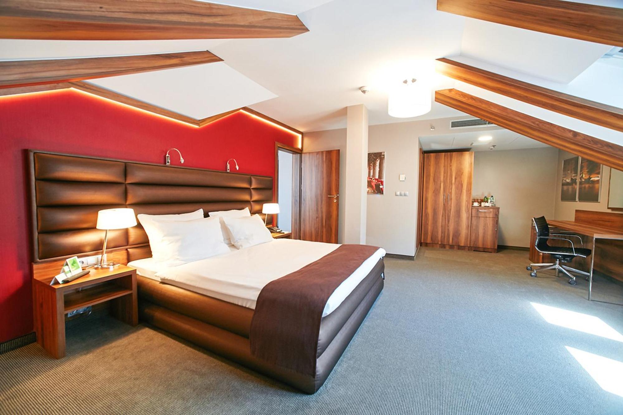Holiday Inn Krakow City Centre By Ihg Ngoại thất bức ảnh Suite